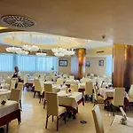 Kennedy Hotel 3*